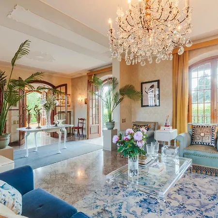 Cesare 4 Bedroom With Pool Villa